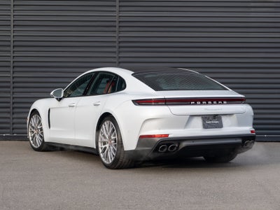 2026 Porsche Panamera 4
