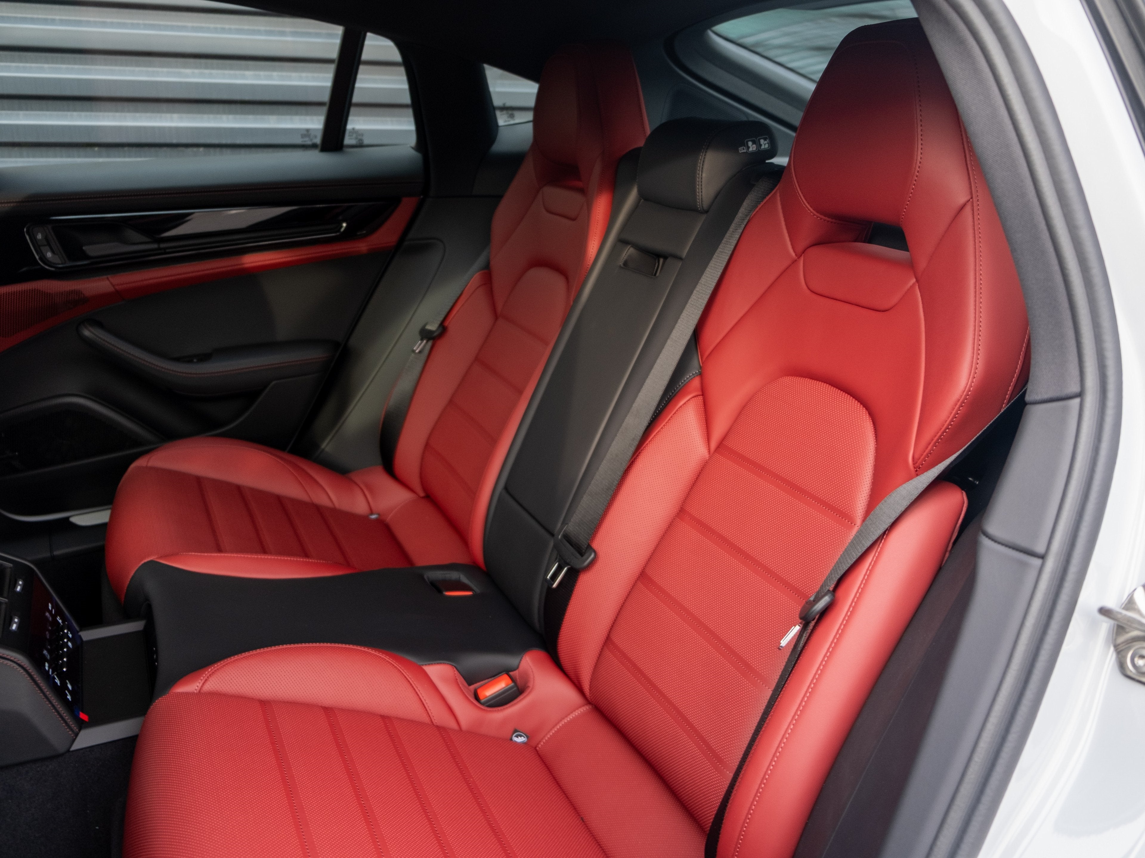 2026 Porsche Panamera 4