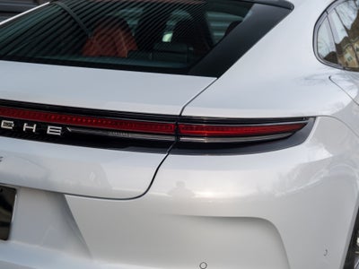 2026 Porsche Panamera 4