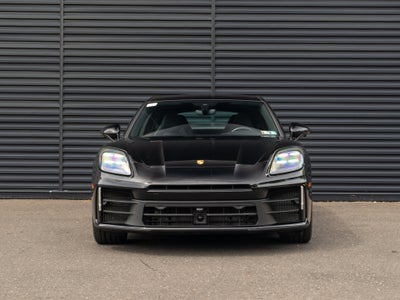 2025 Porsche Panamera 4
