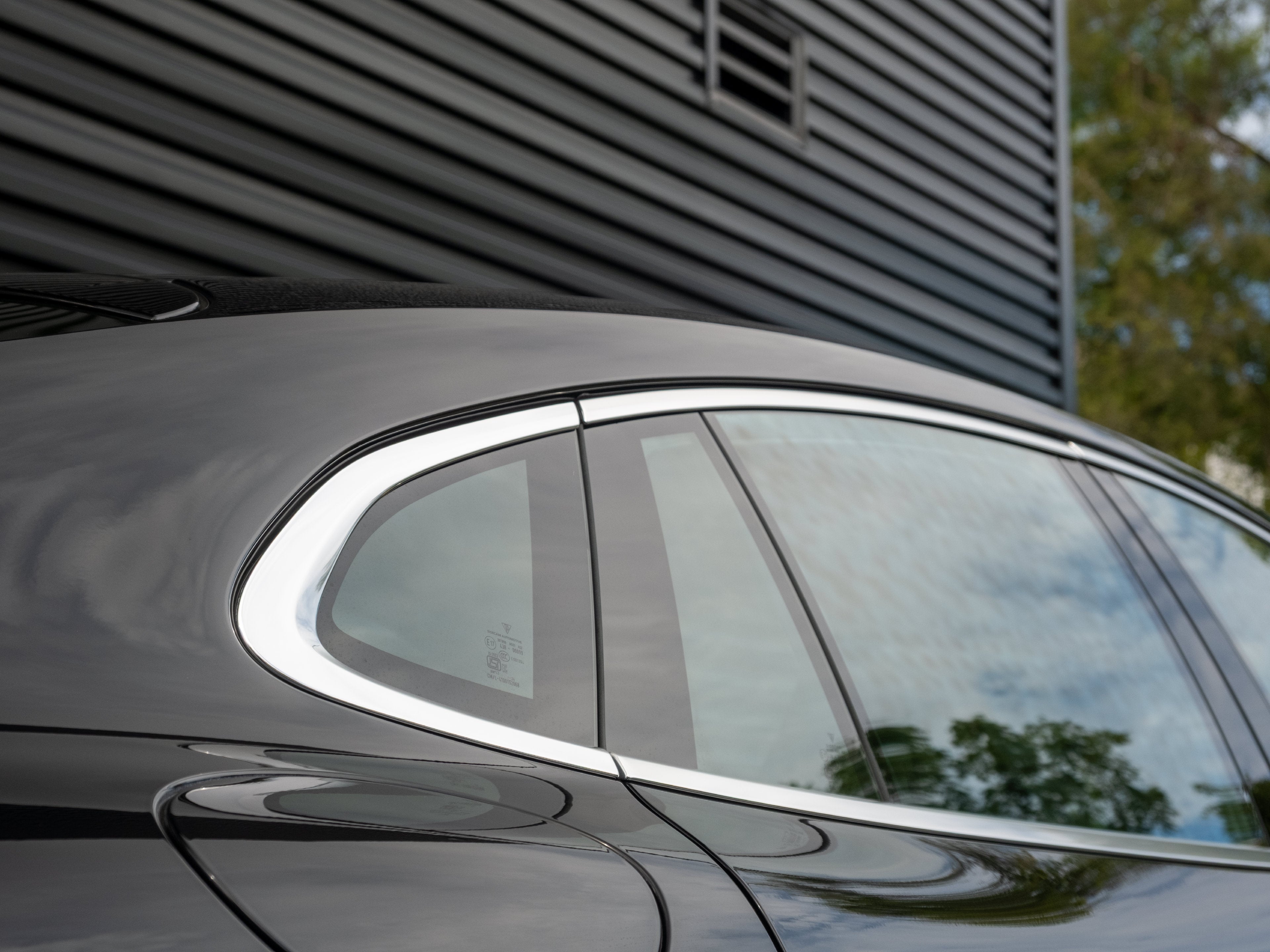2025 Porsche Panamera 4