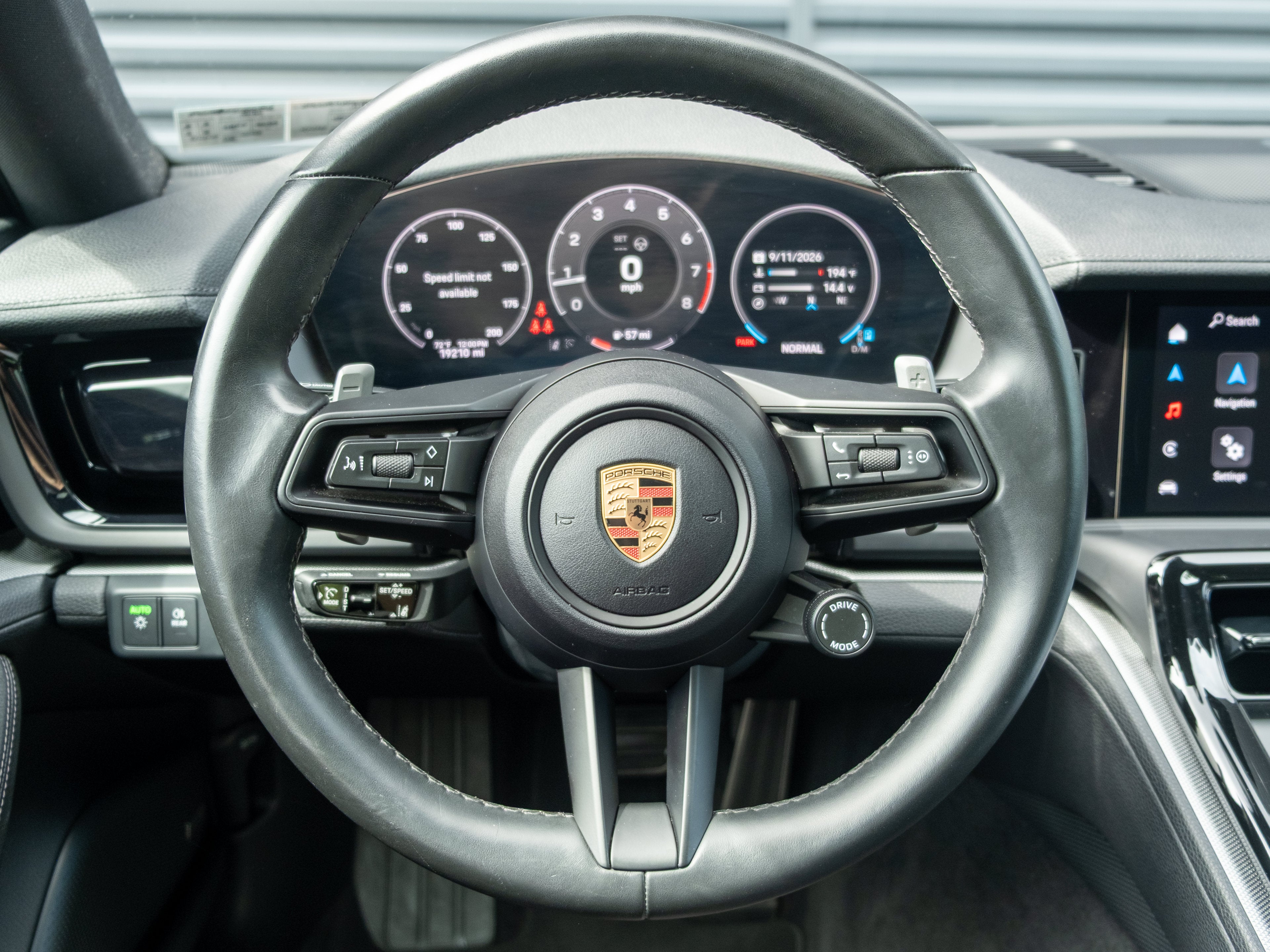 2025 Porsche Panamera 4