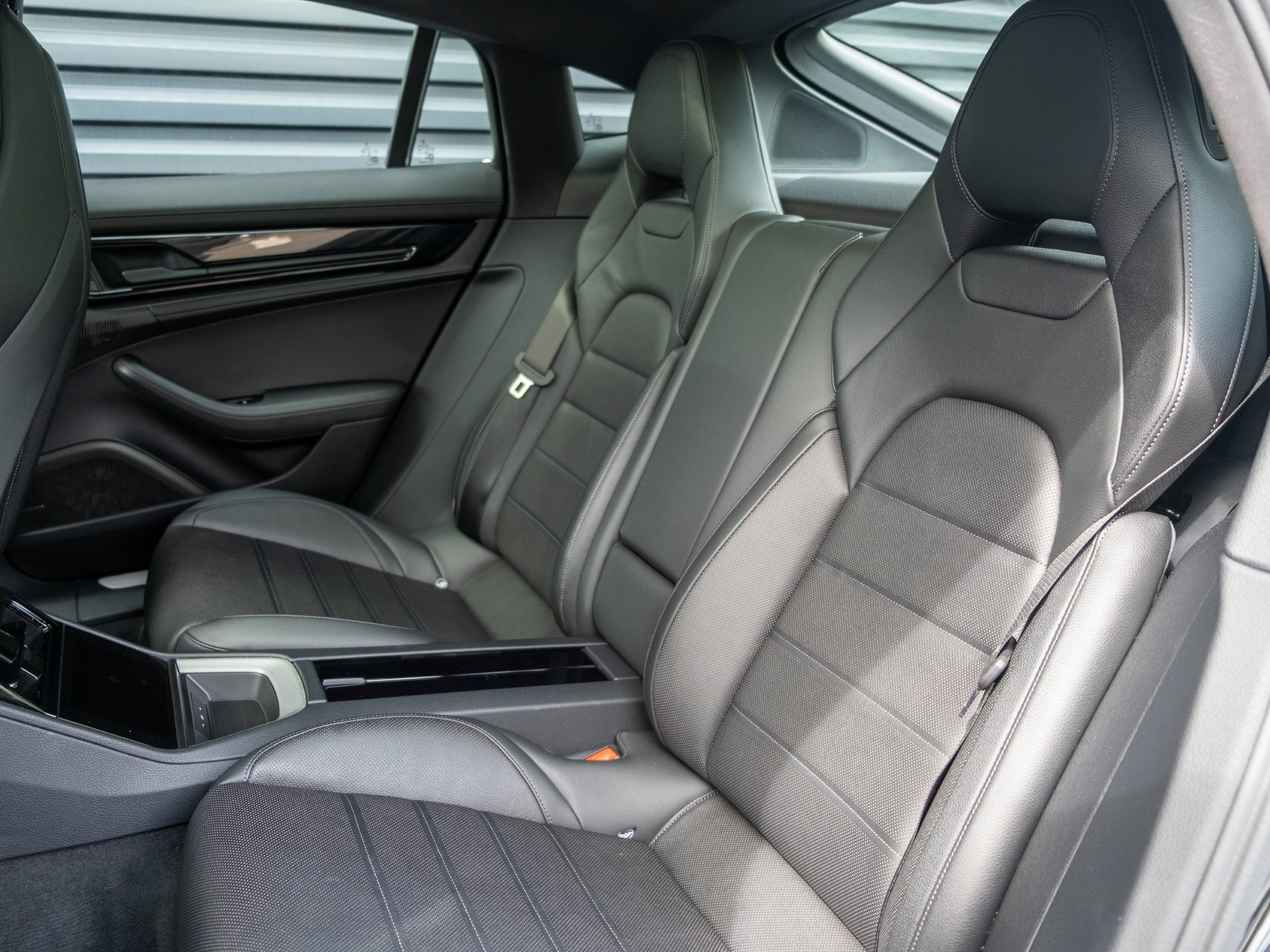 2025 Porsche Panamera 4