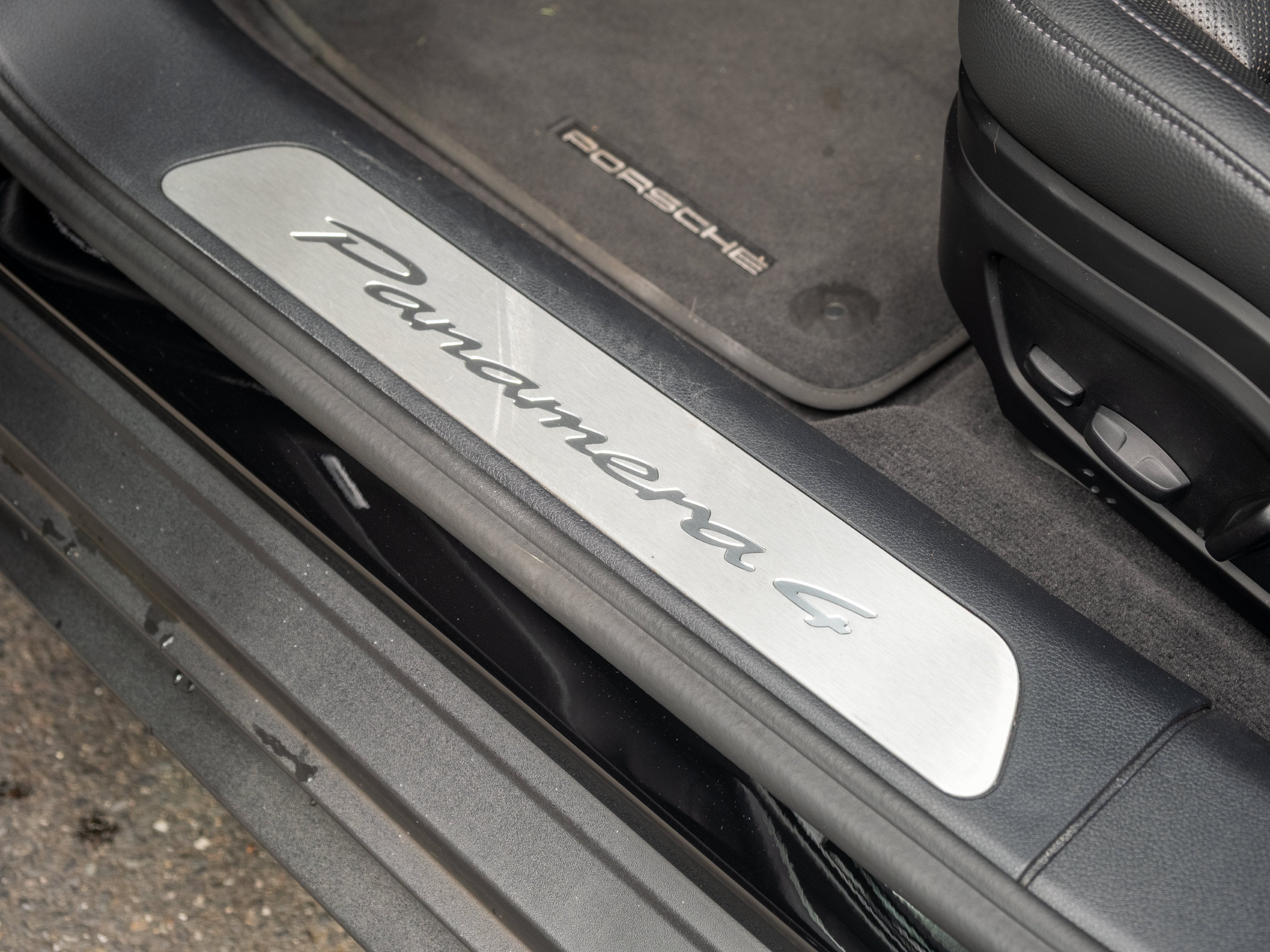 2025 Porsche Panamera 4