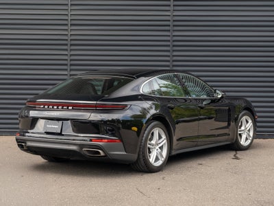2025 Porsche Panamera 4
