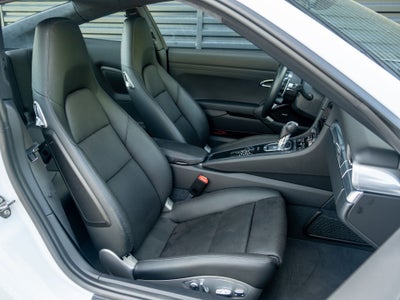 2019 Porsche 911 Carrera 4S