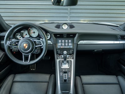2019 Porsche 911 Carrera 4S