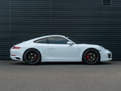 2019 Porsche 911 Carrera 4S