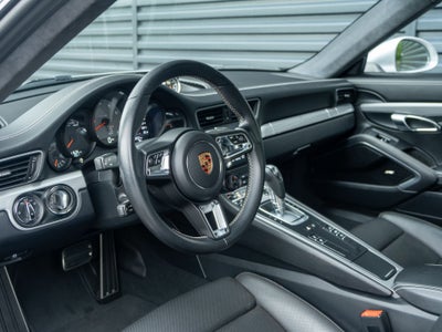 2019 Porsche 911 Carrera 4S
