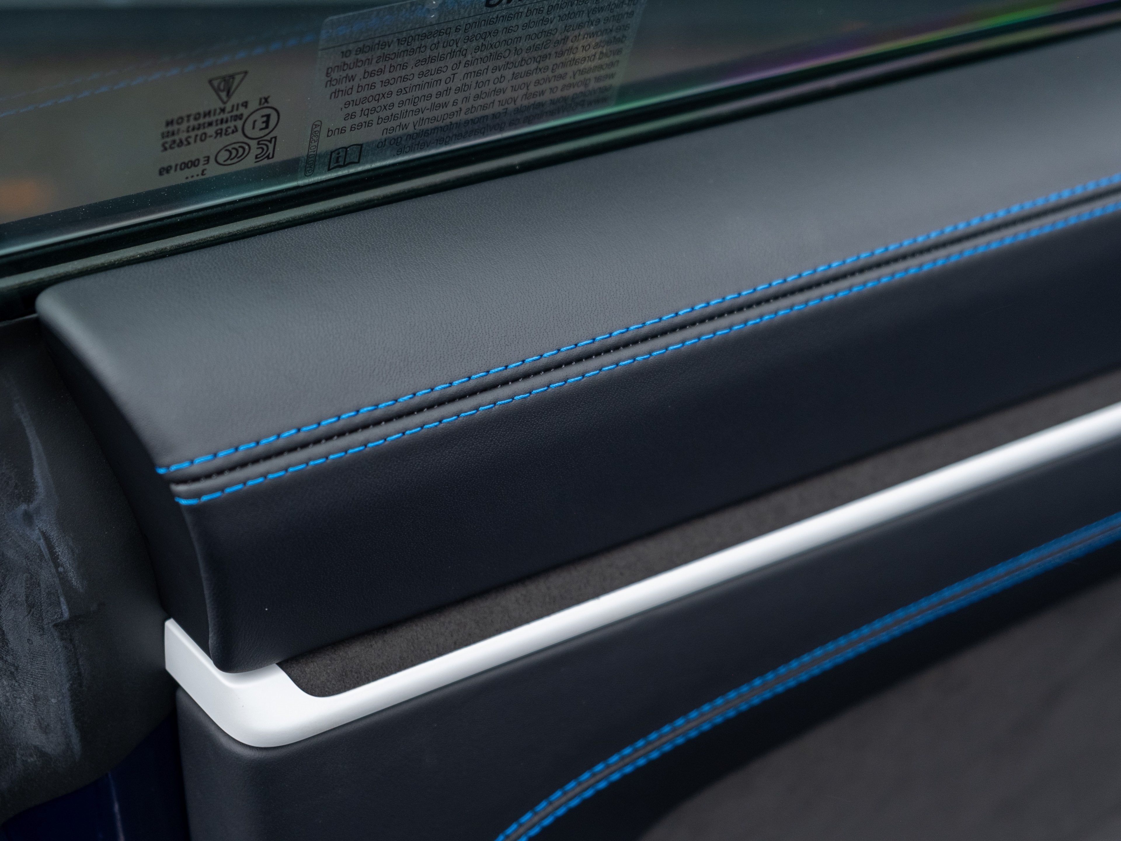 2024 Porsche 911 Dakar