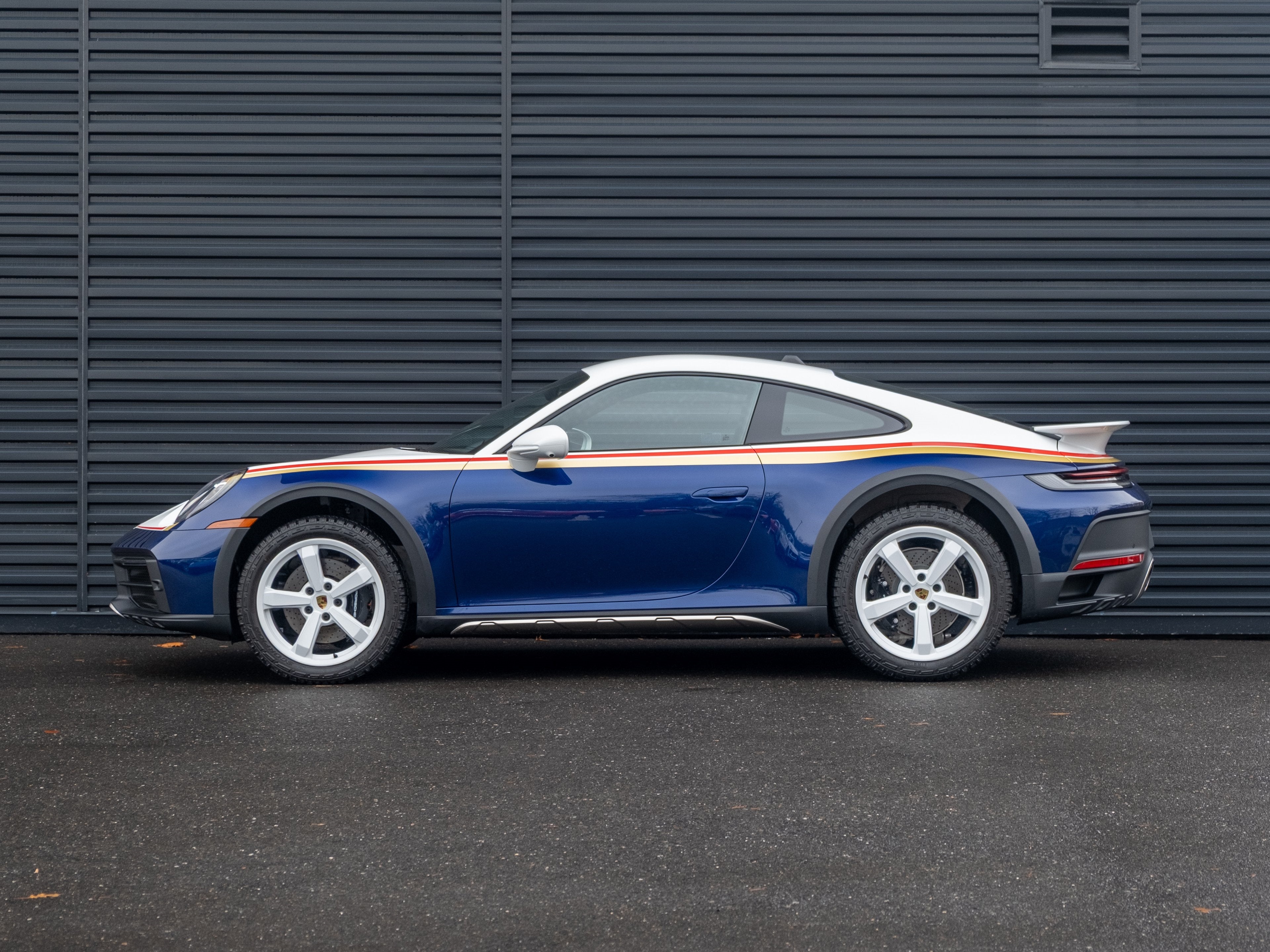 2024 Porsche 911 Dakar