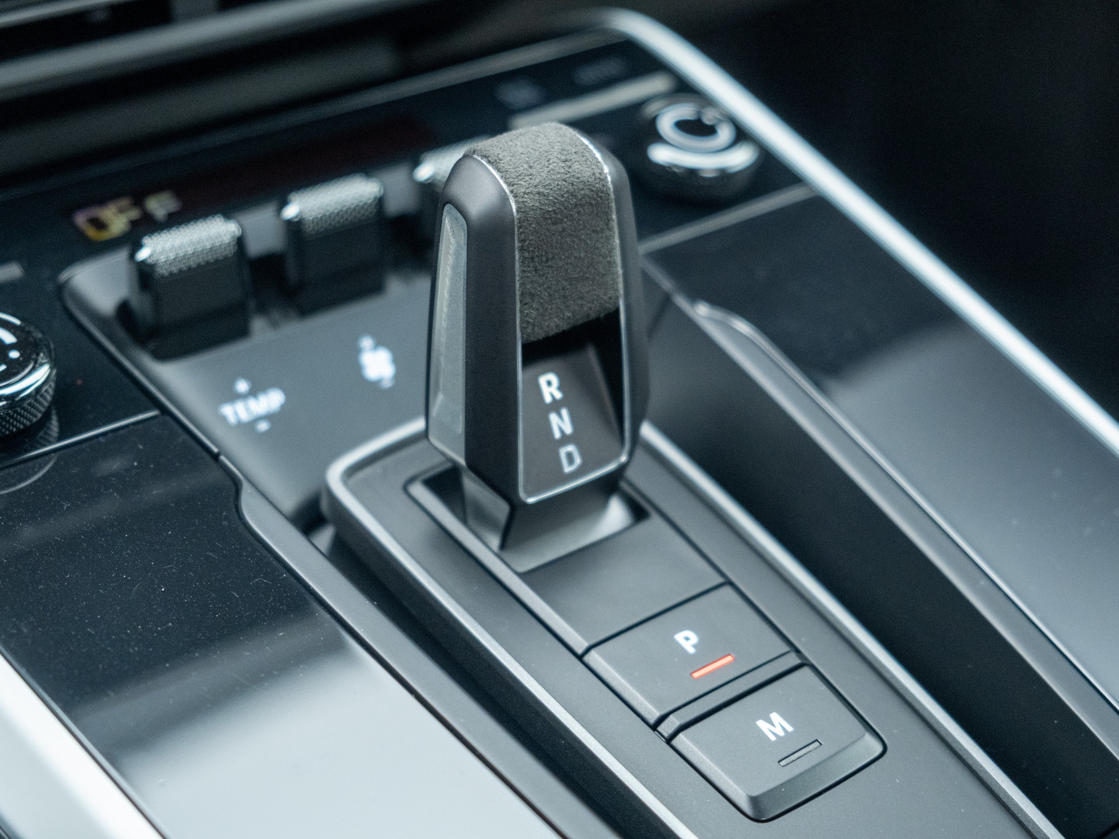 2024 Porsche 911 Dakar