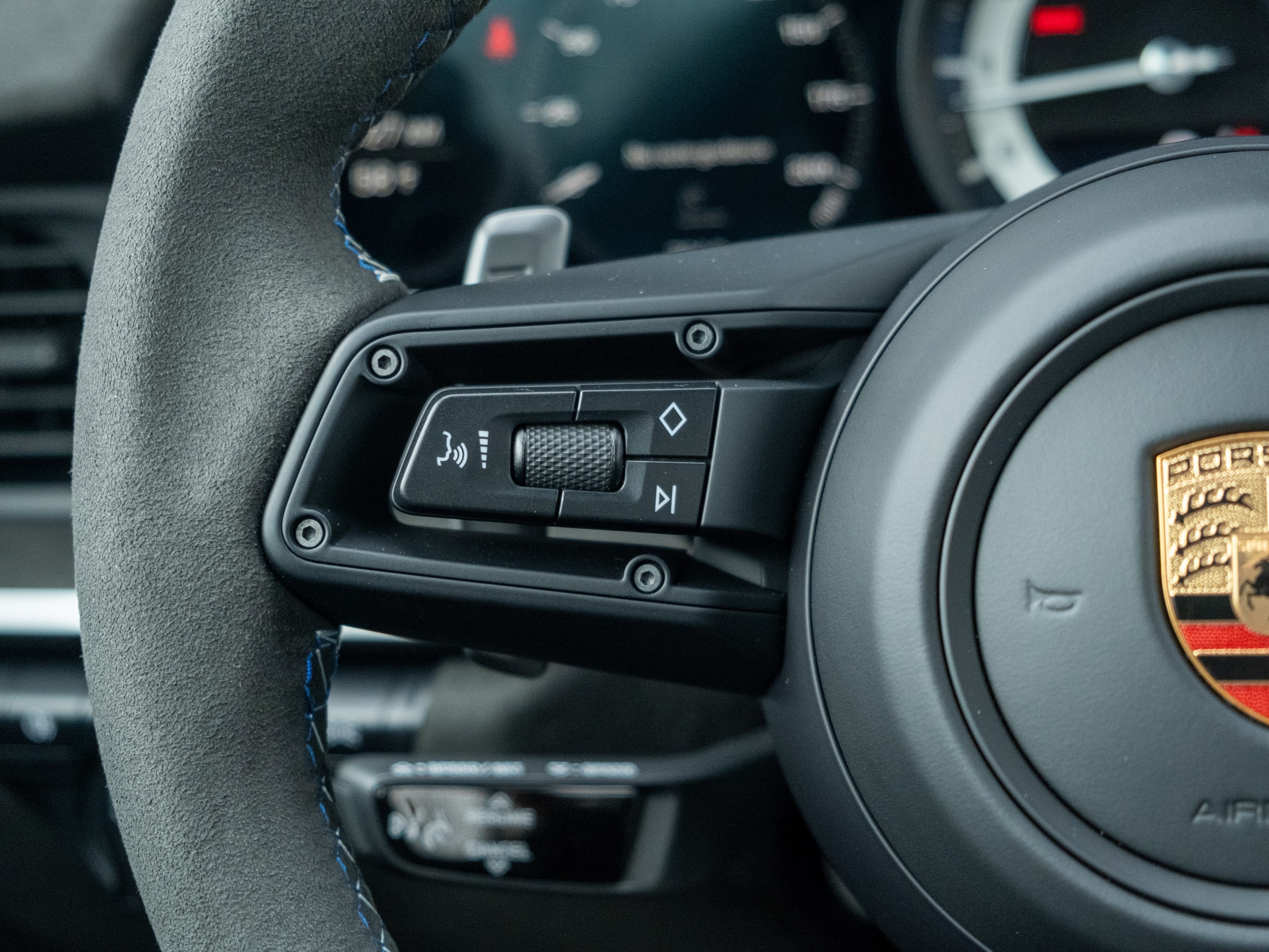 2024 Porsche 911 Dakar