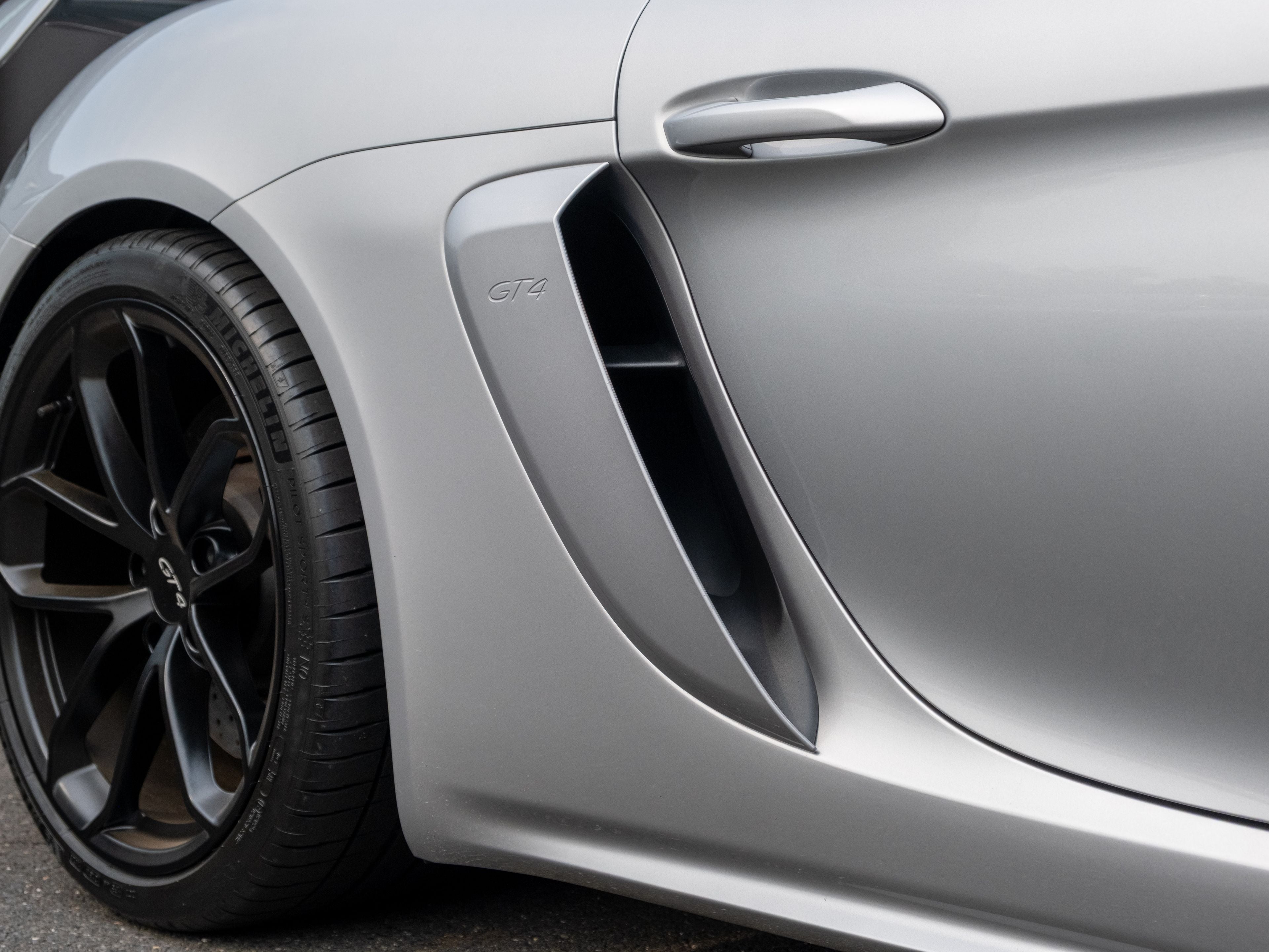 2021 Porsche 718 Cayman GT4