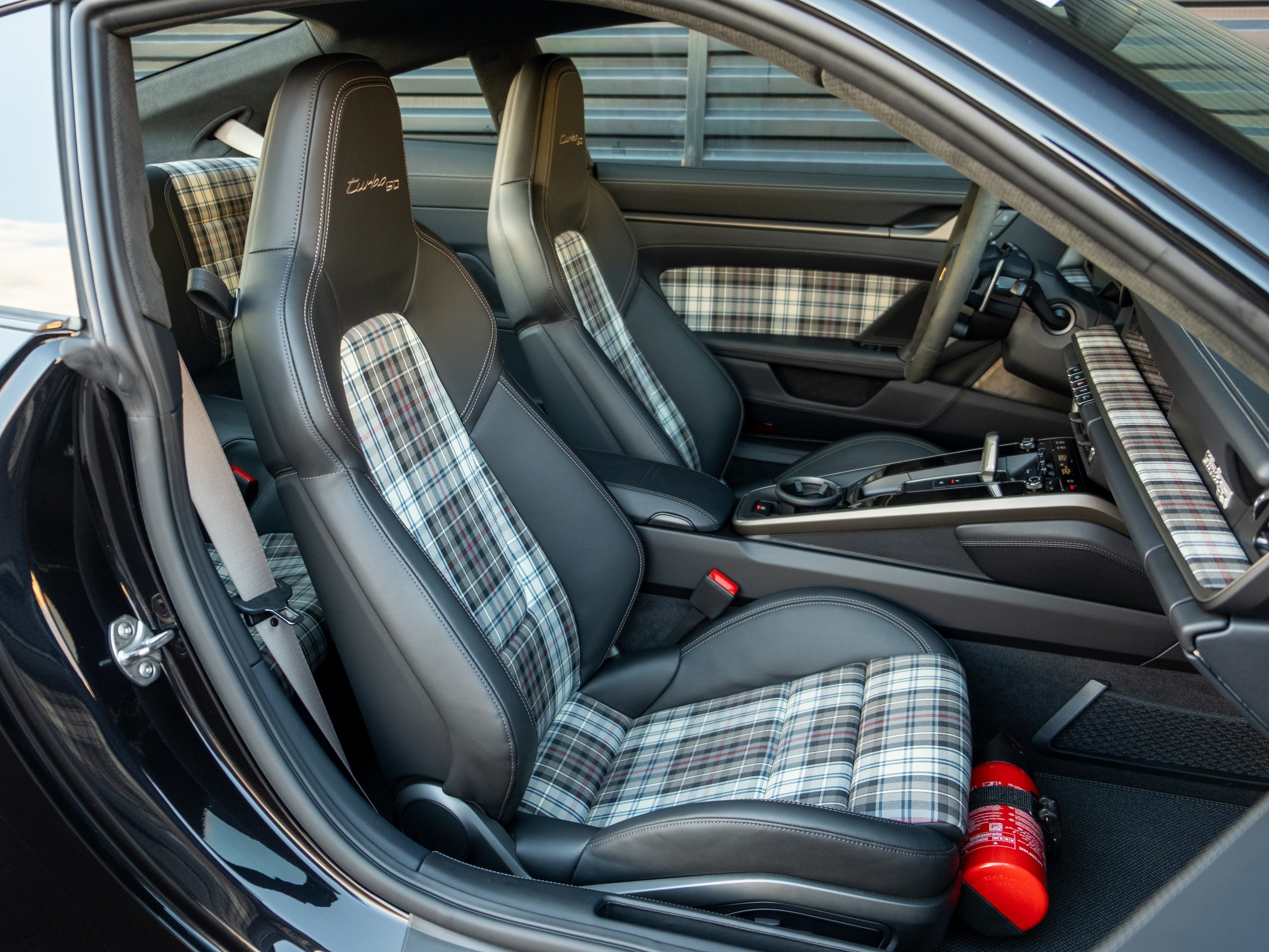 2025 Porsche 911 Turbo