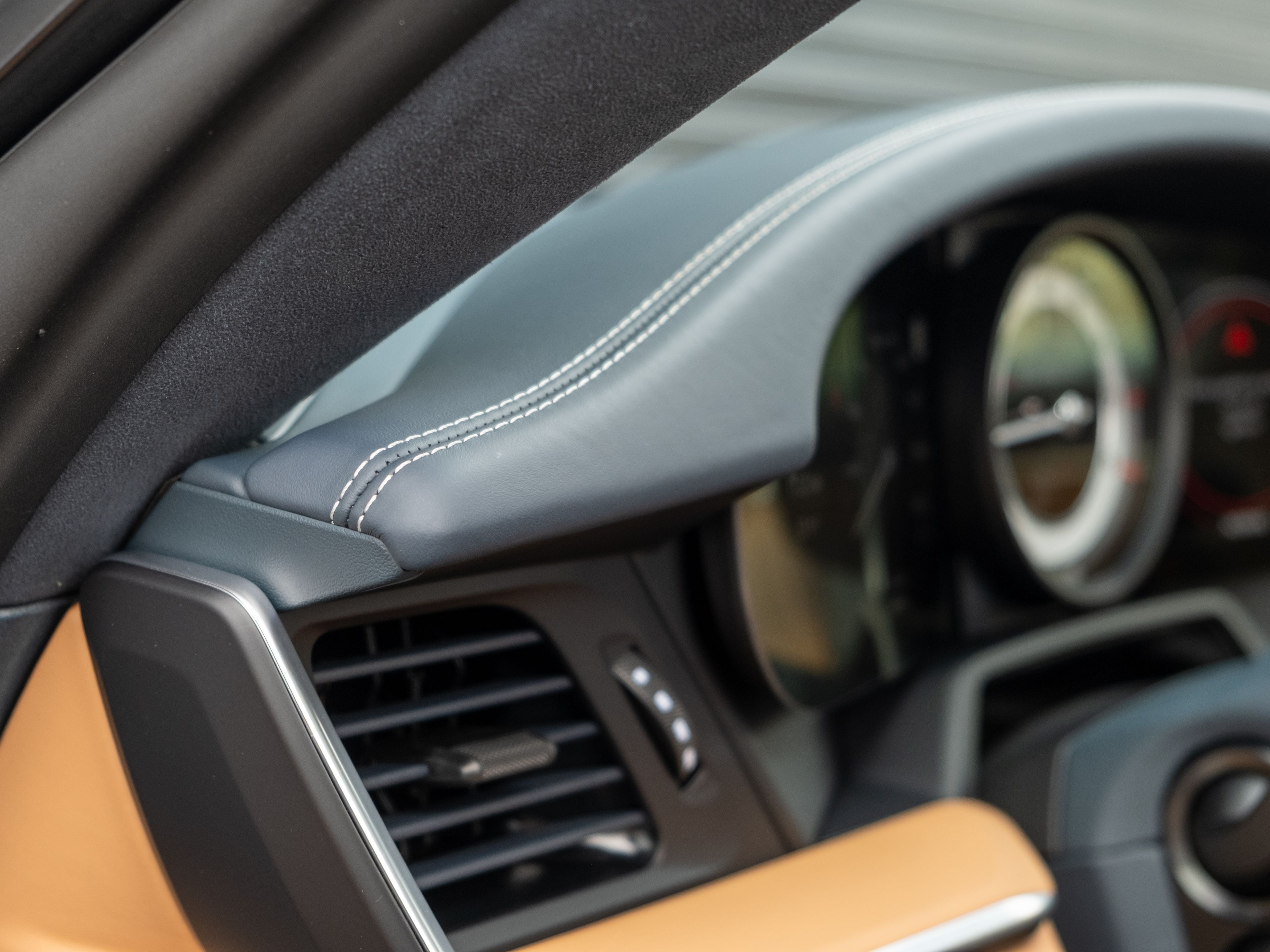 2025 Porsche 911 Turbo S