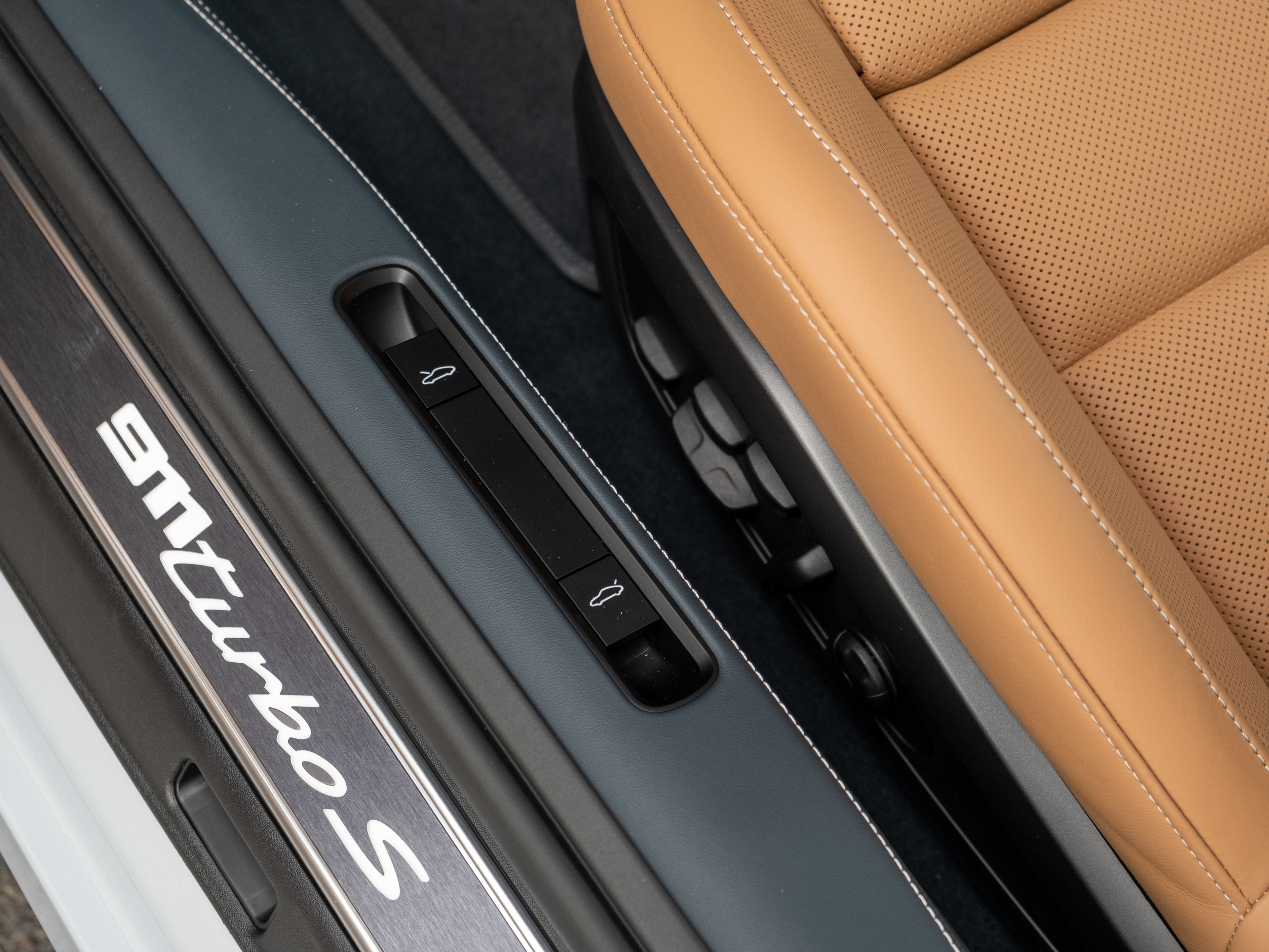 2025 Porsche 911 Turbo S