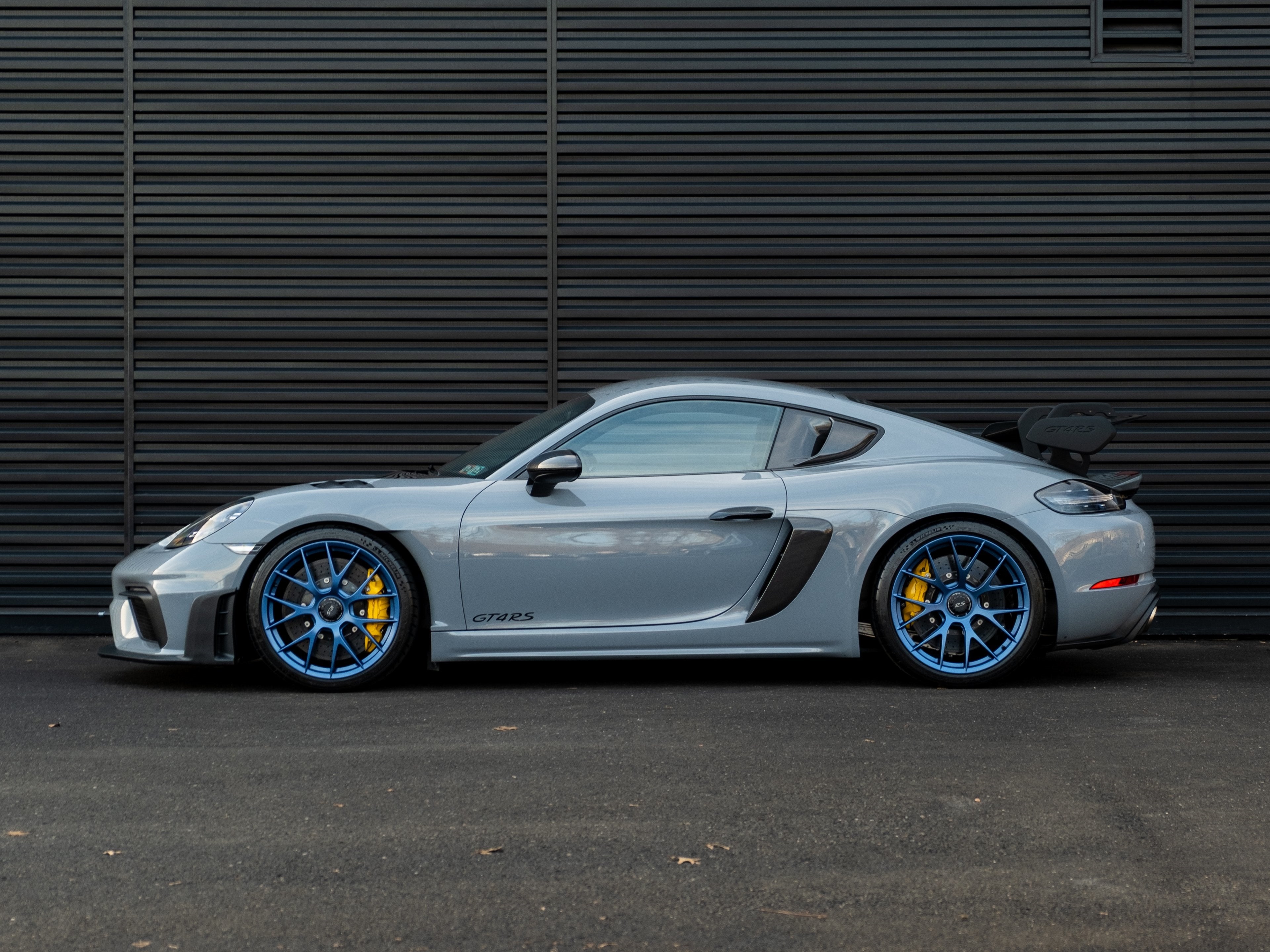 2023 Porsche 718 Cayman GT4 RS