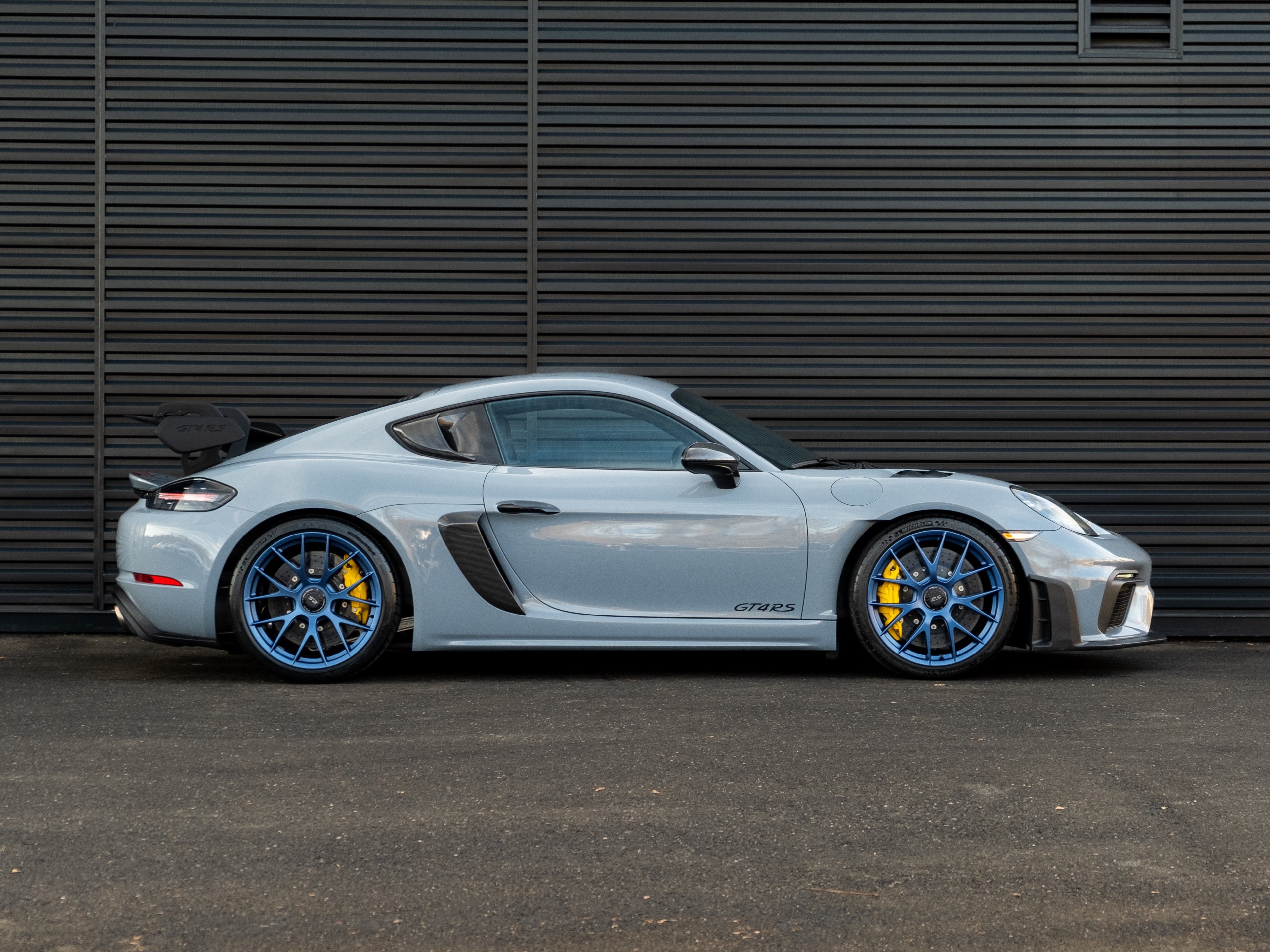2023 Porsche 718 Cayman GT4 RS