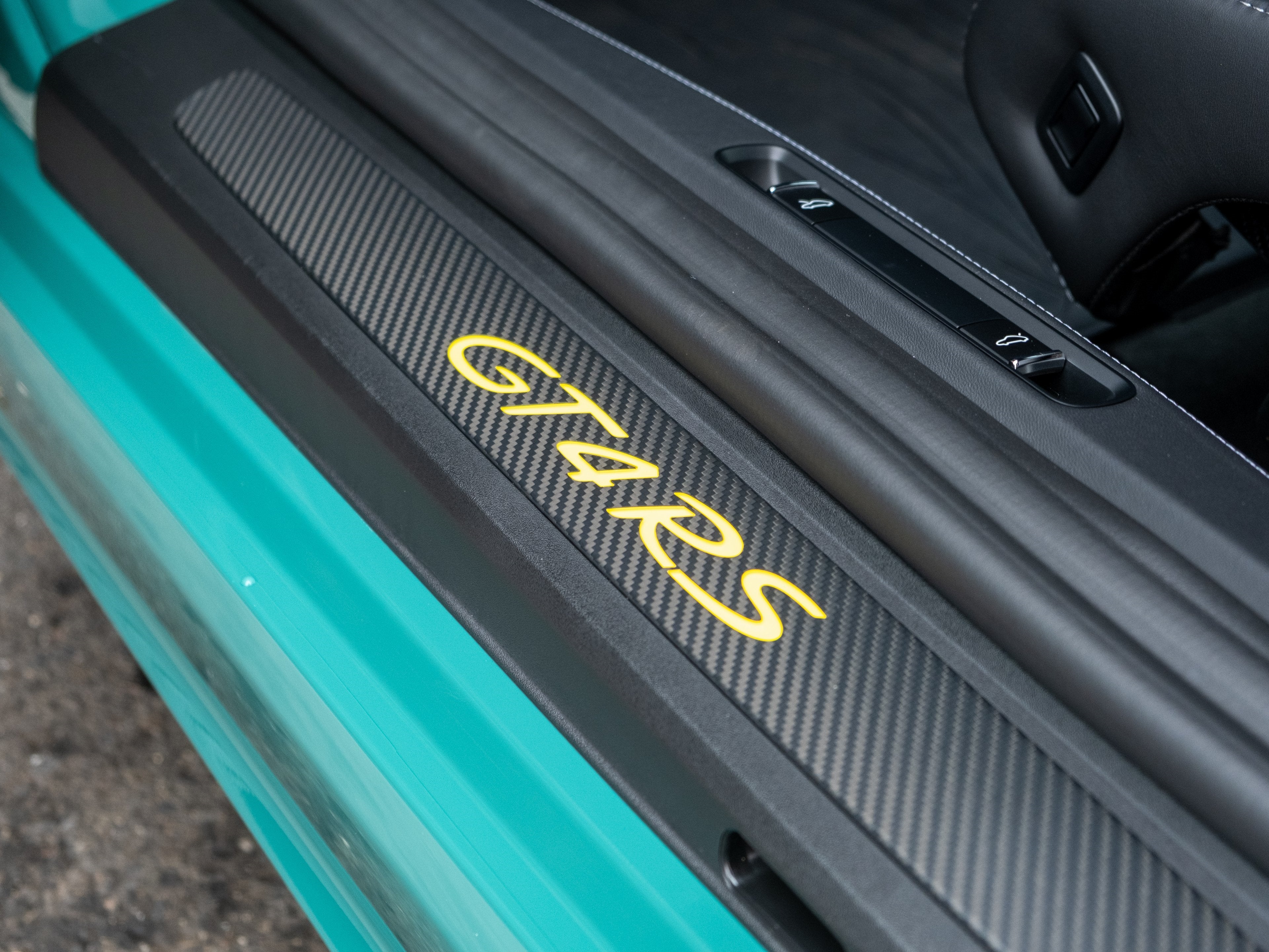 2024 Porsche 718 Cayman GT4 RS