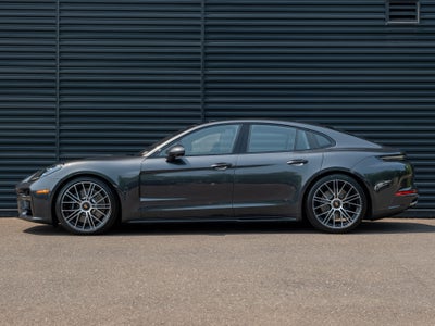 2026 Porsche Panamera GTS
