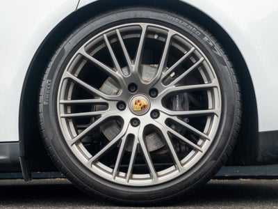 2023 Porsche Panamera 4 Platinum Edition