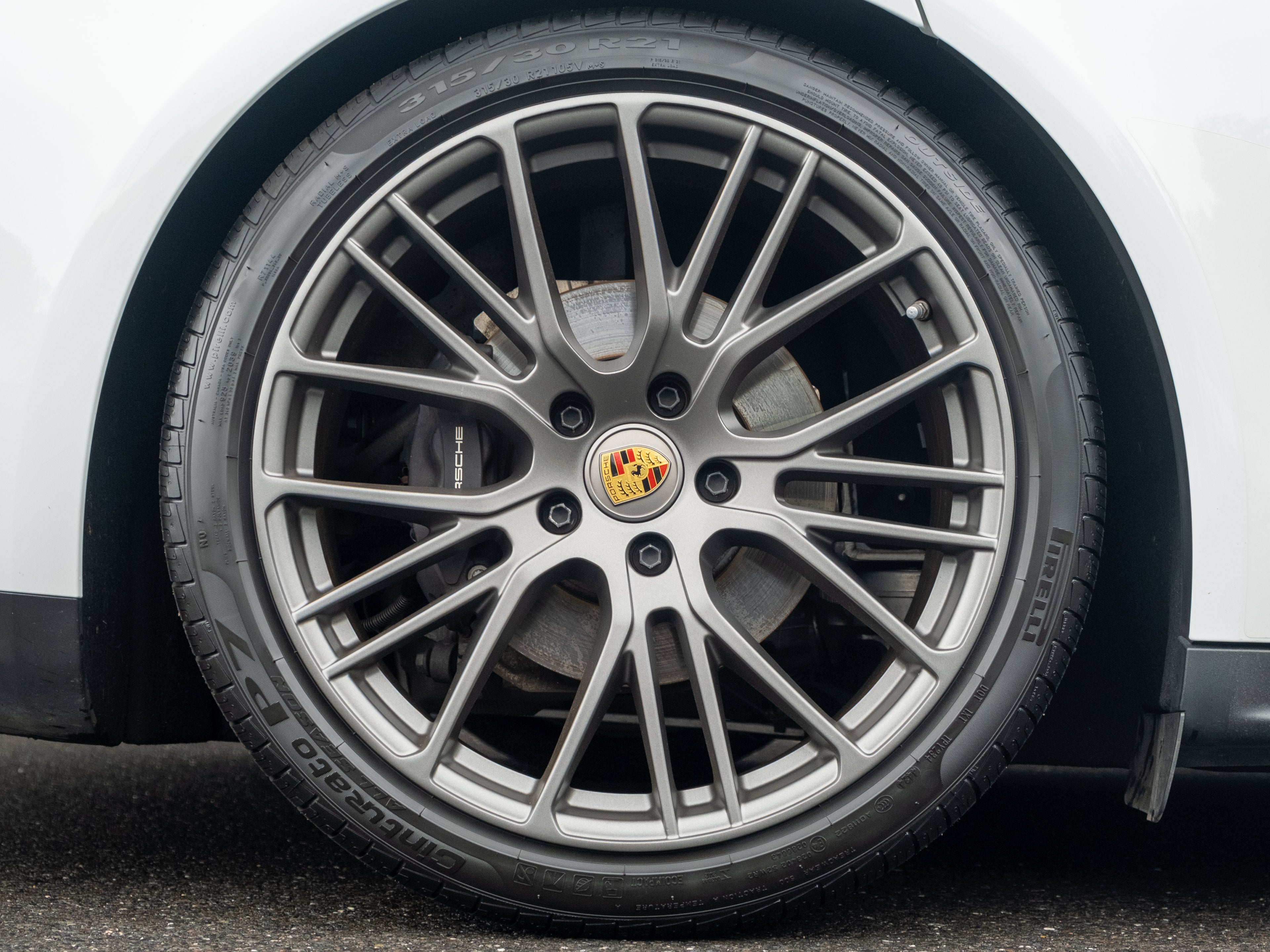 2023 Porsche Panamera 4 Platinum Edition