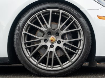 2023 Porsche Panamera 4 Platinum Edition