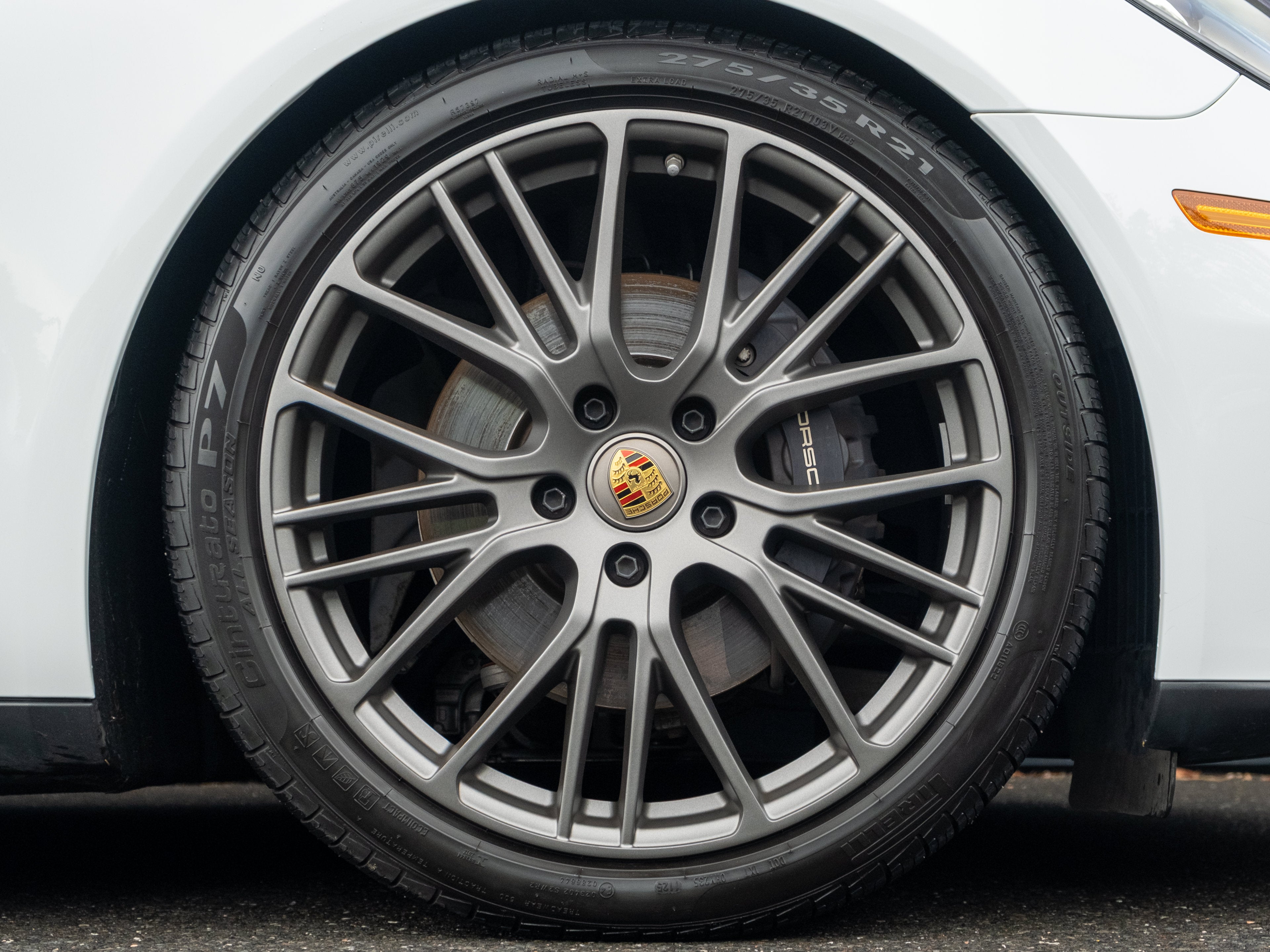 2023 Porsche Panamera 4 Platinum Edition