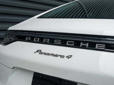 2023 Porsche Panamera 4 Platinum Edition