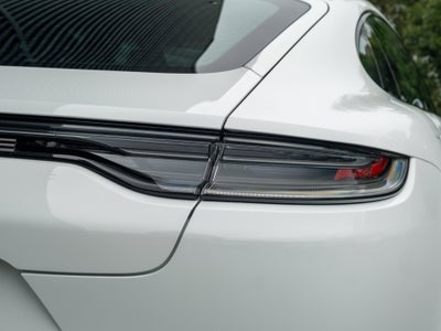 2023 Porsche Panamera 4 Platinum Edition