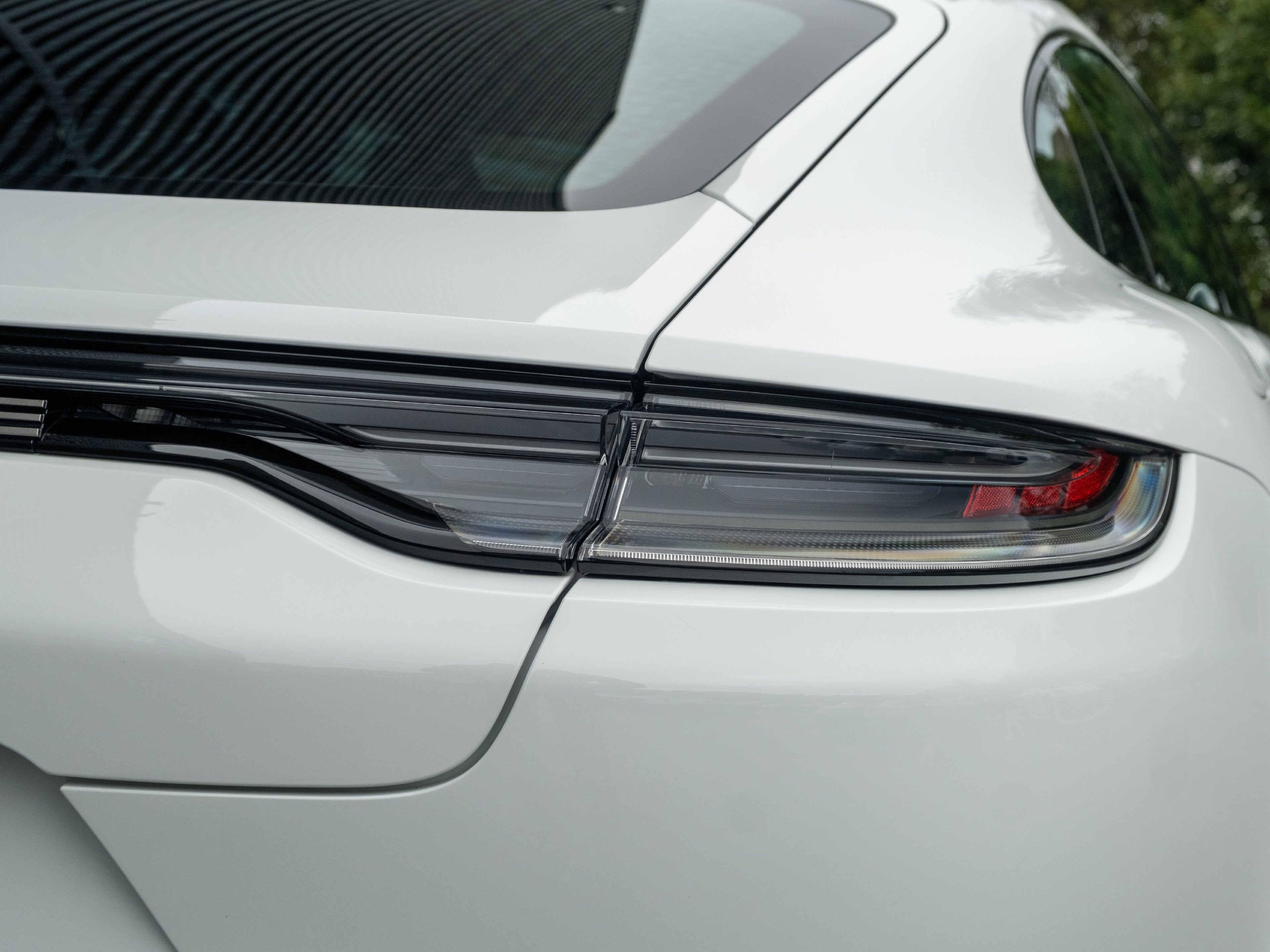 2023 Porsche Panamera 4 Platinum Edition