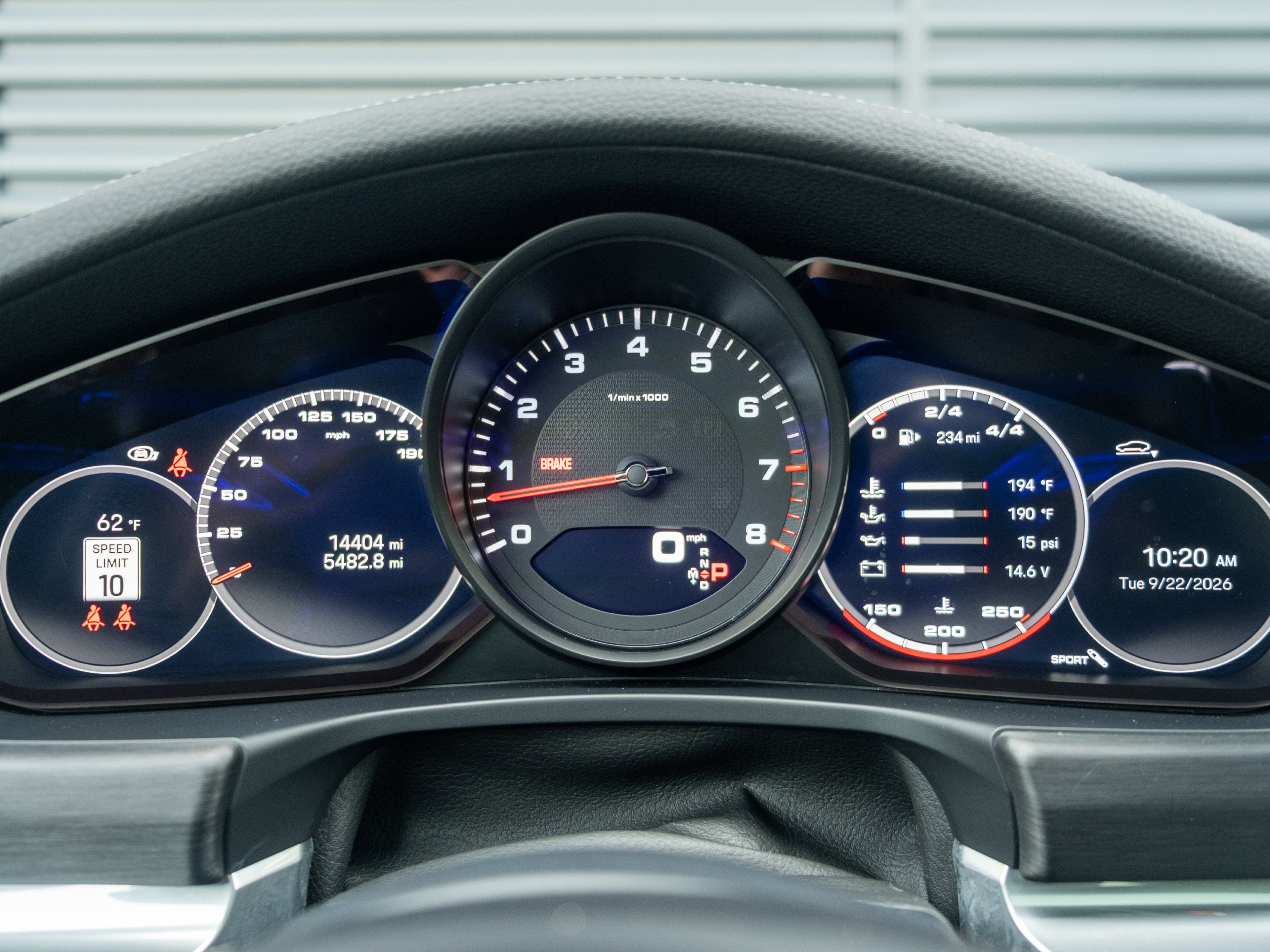 2023 Porsche Panamera 4 Platinum Edition