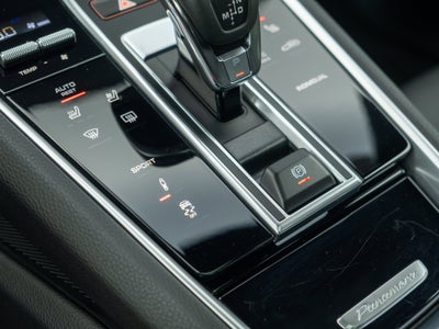2023 Porsche Panamera 4 Platinum Edition