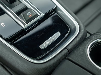 2023 Porsche Panamera 4 Platinum Edition