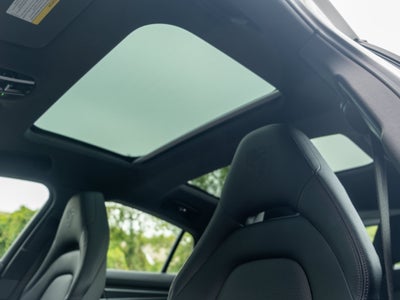 2023 Porsche Panamera 4 Platinum Edition