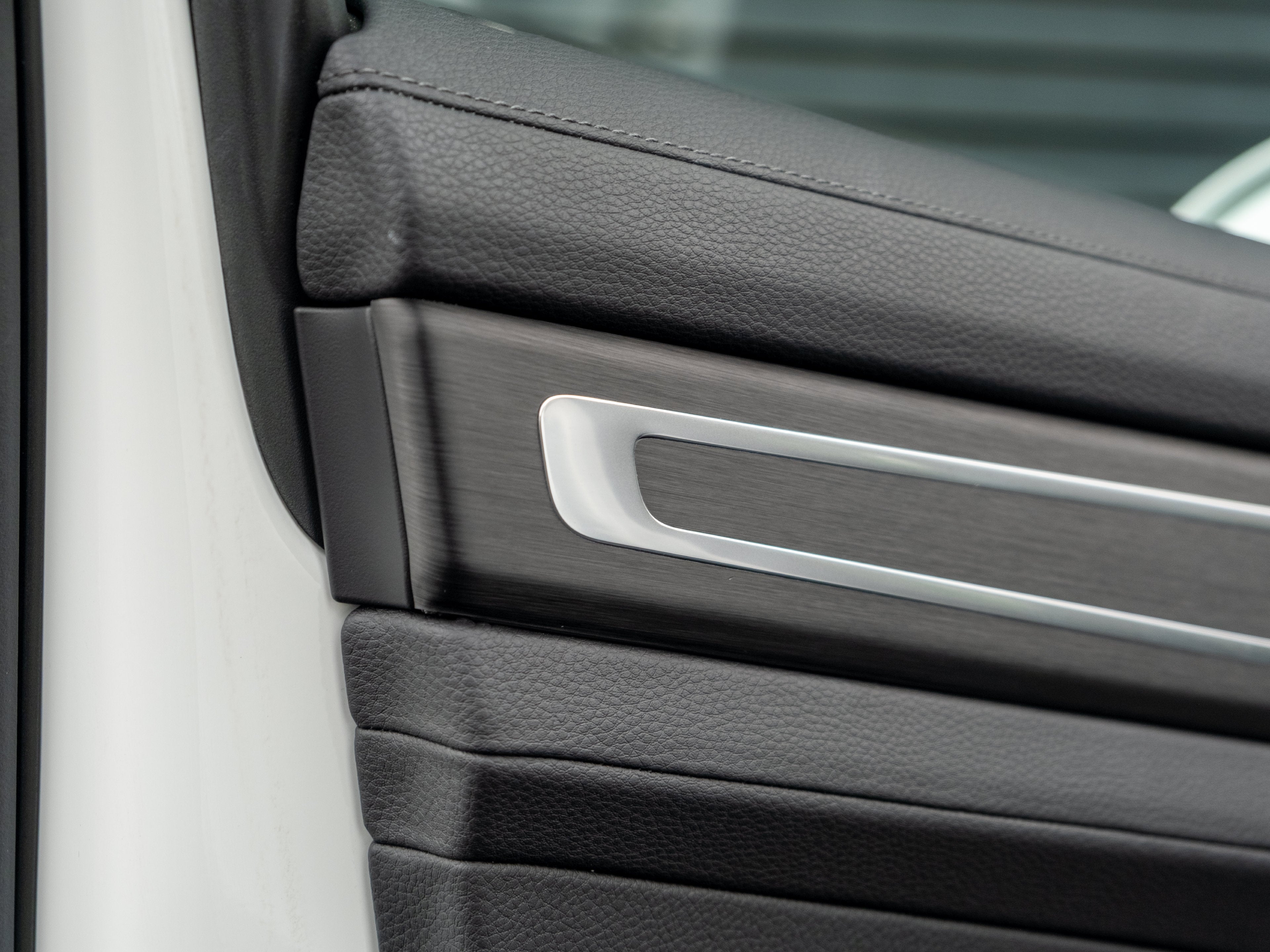 2023 Porsche Panamera 4 Platinum Edition
