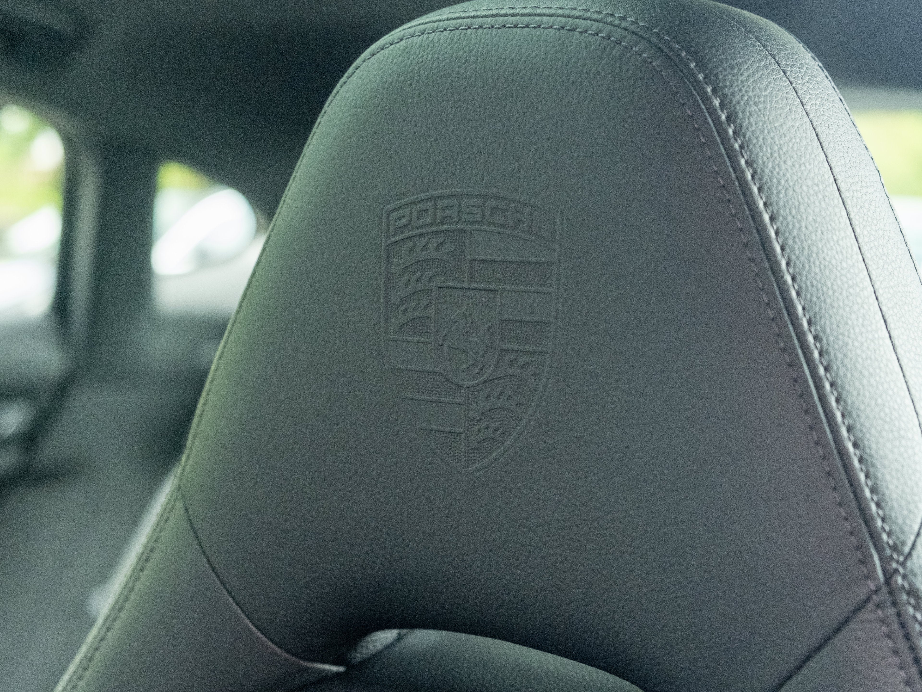 2023 Porsche Panamera 4 Platinum Edition
