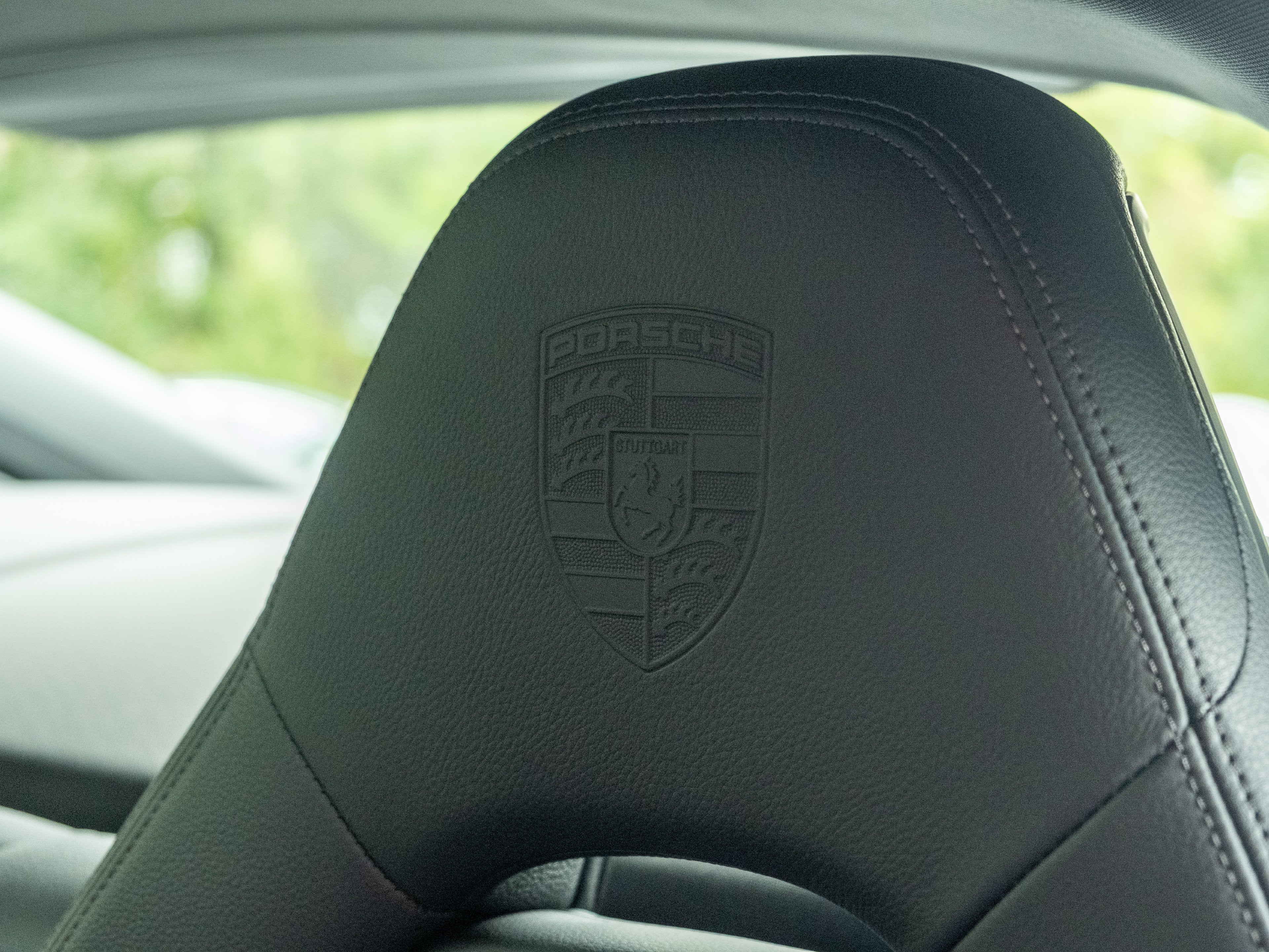 2023 Porsche Panamera 4 Platinum Edition