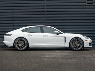 2023 Porsche Panamera 4 Platinum Edition