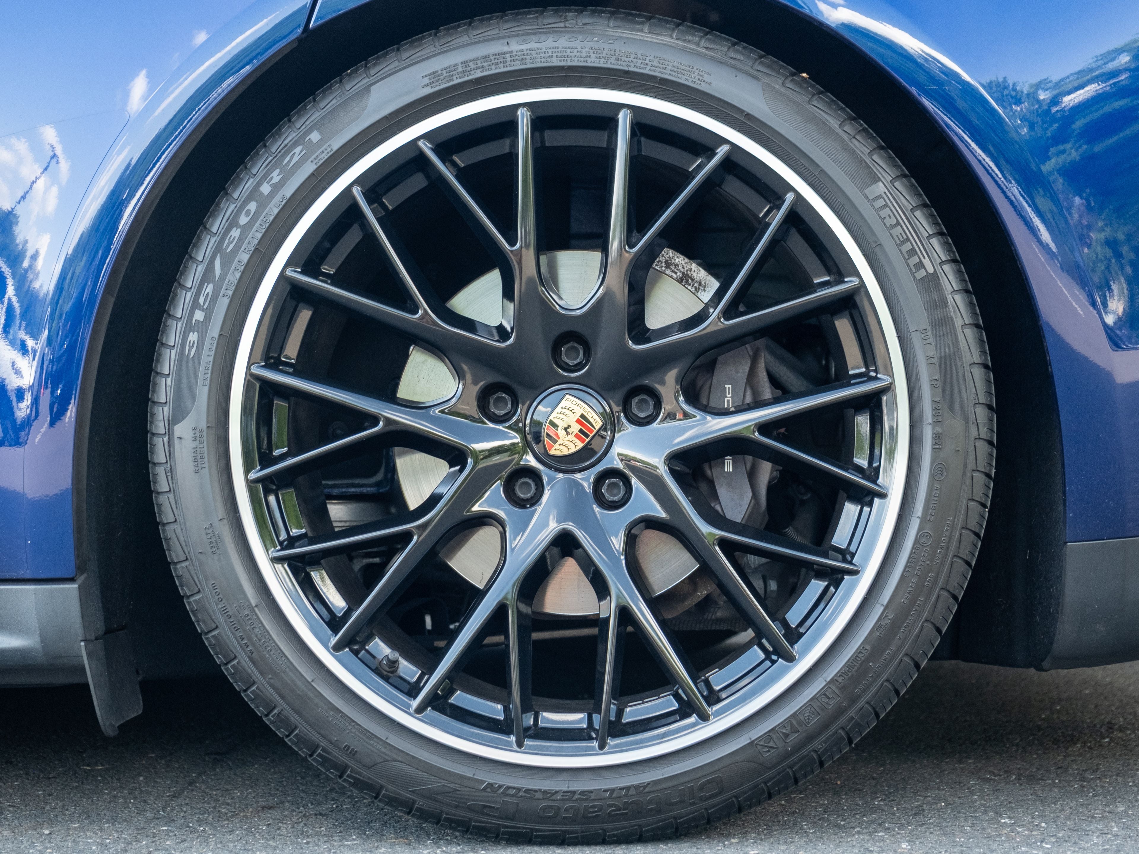 2022 Porsche Panamera 4 Platinum Edition