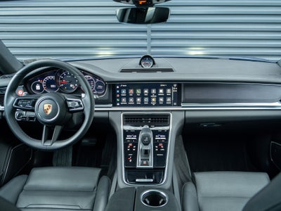 2022 Porsche Panamera 4 Platinum Edition