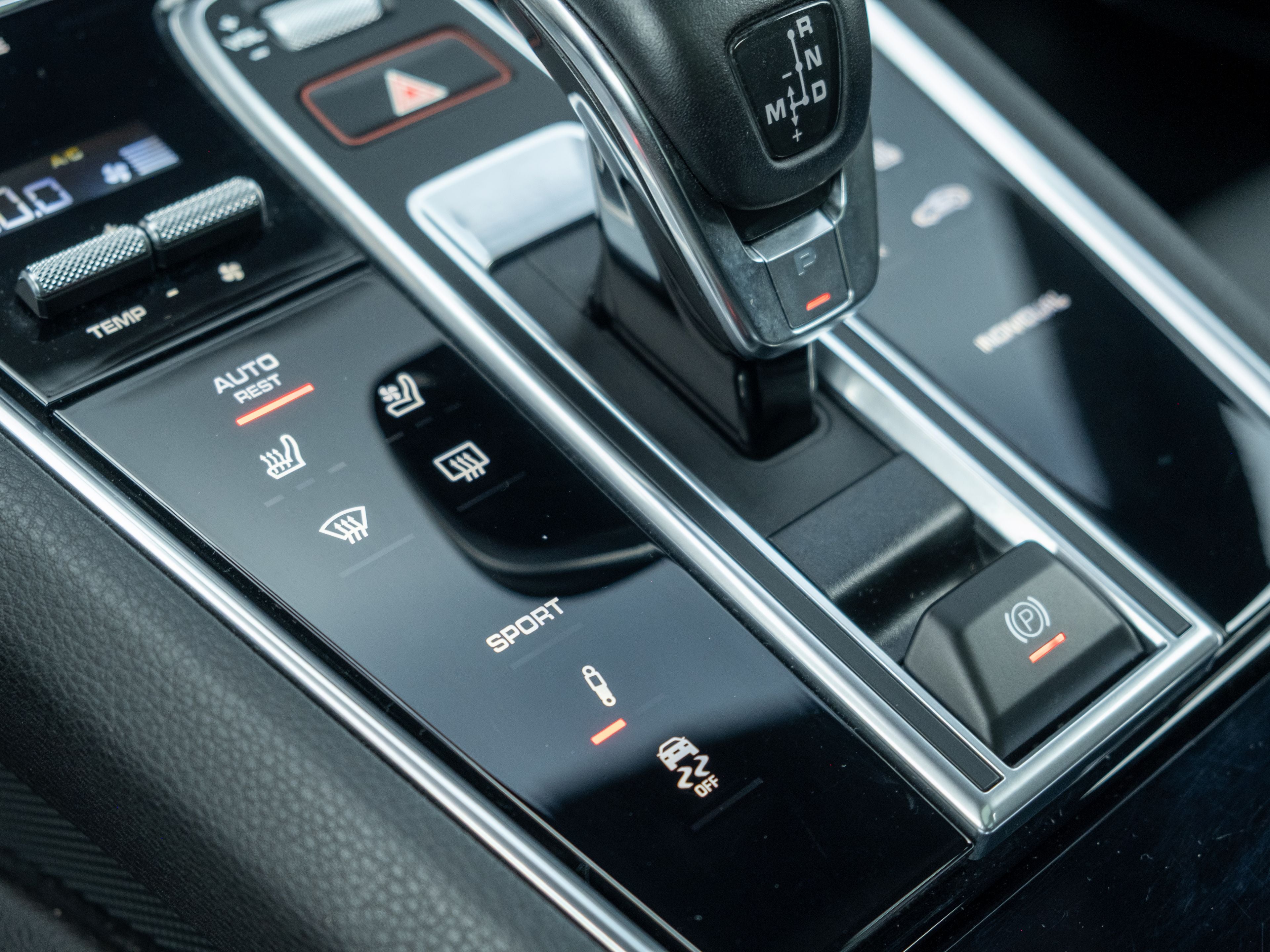 2022 Porsche Panamera 4 Platinum Edition