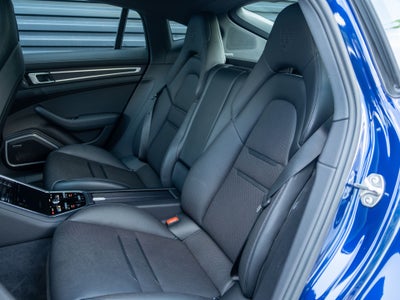 2022 Porsche Panamera 4 Platinum Edition