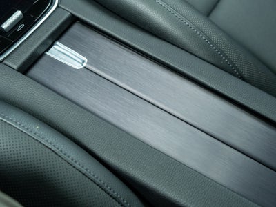 2022 Porsche Panamera 4 Platinum Edition
