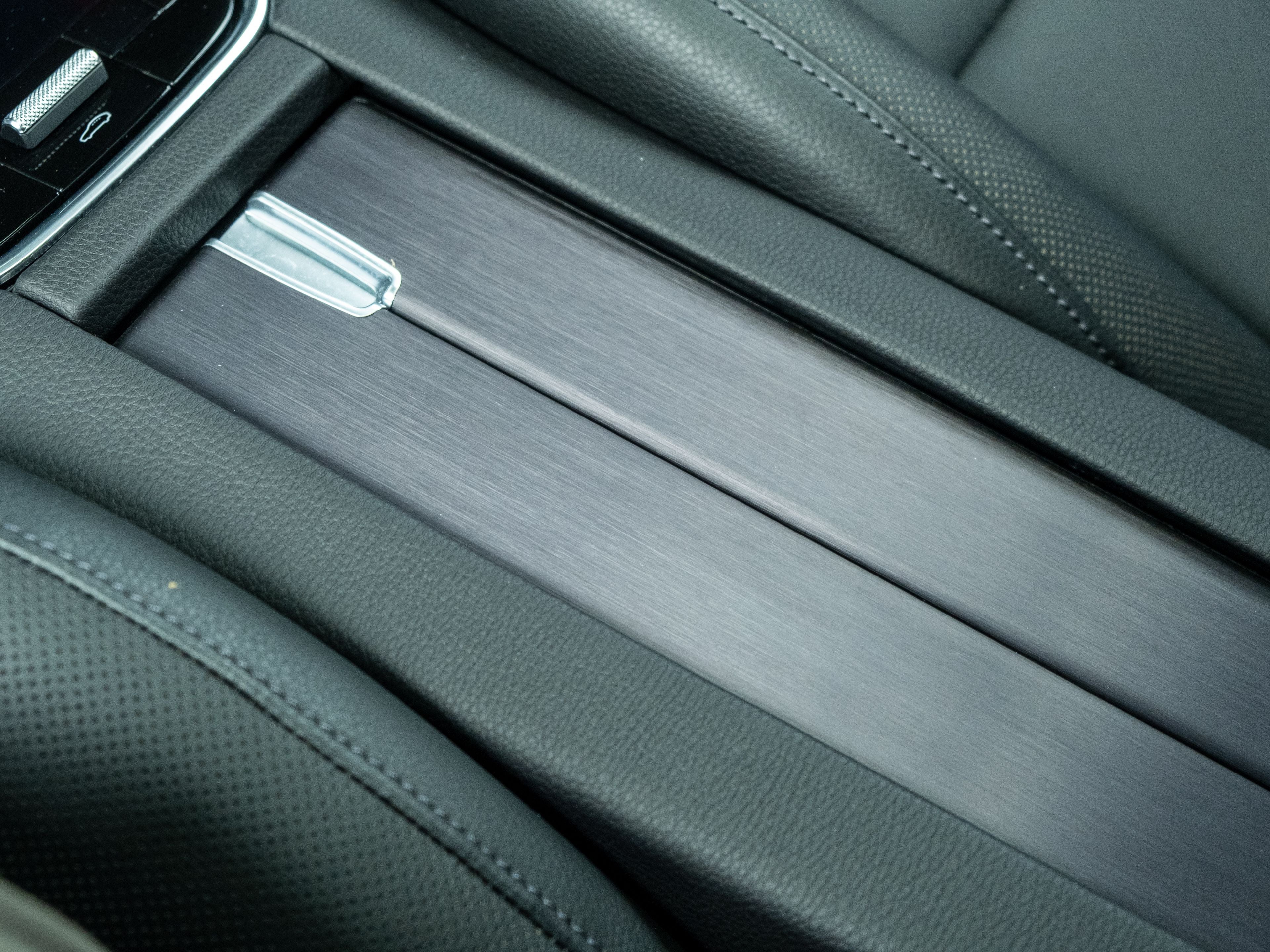 2022 Porsche Panamera 4 Platinum Edition
