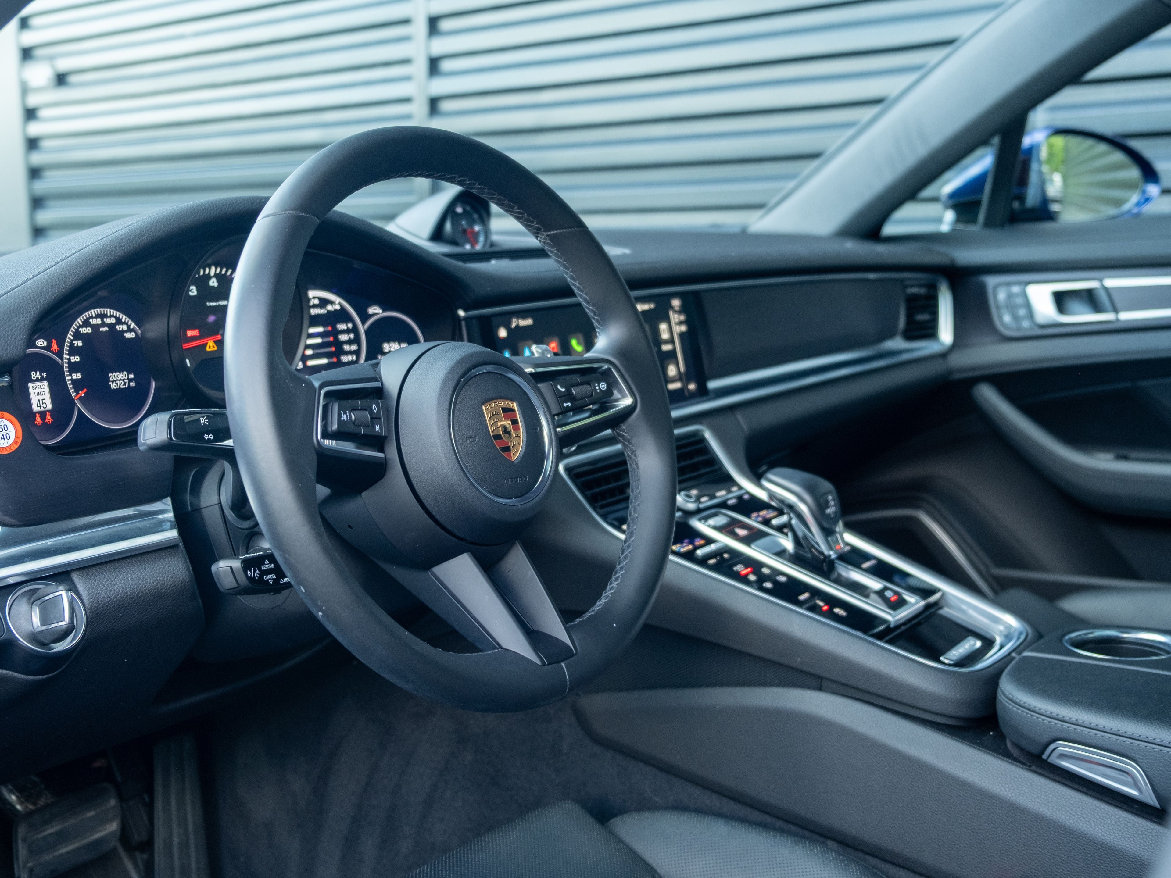 2022 Porsche Panamera 4 Platinum Edition