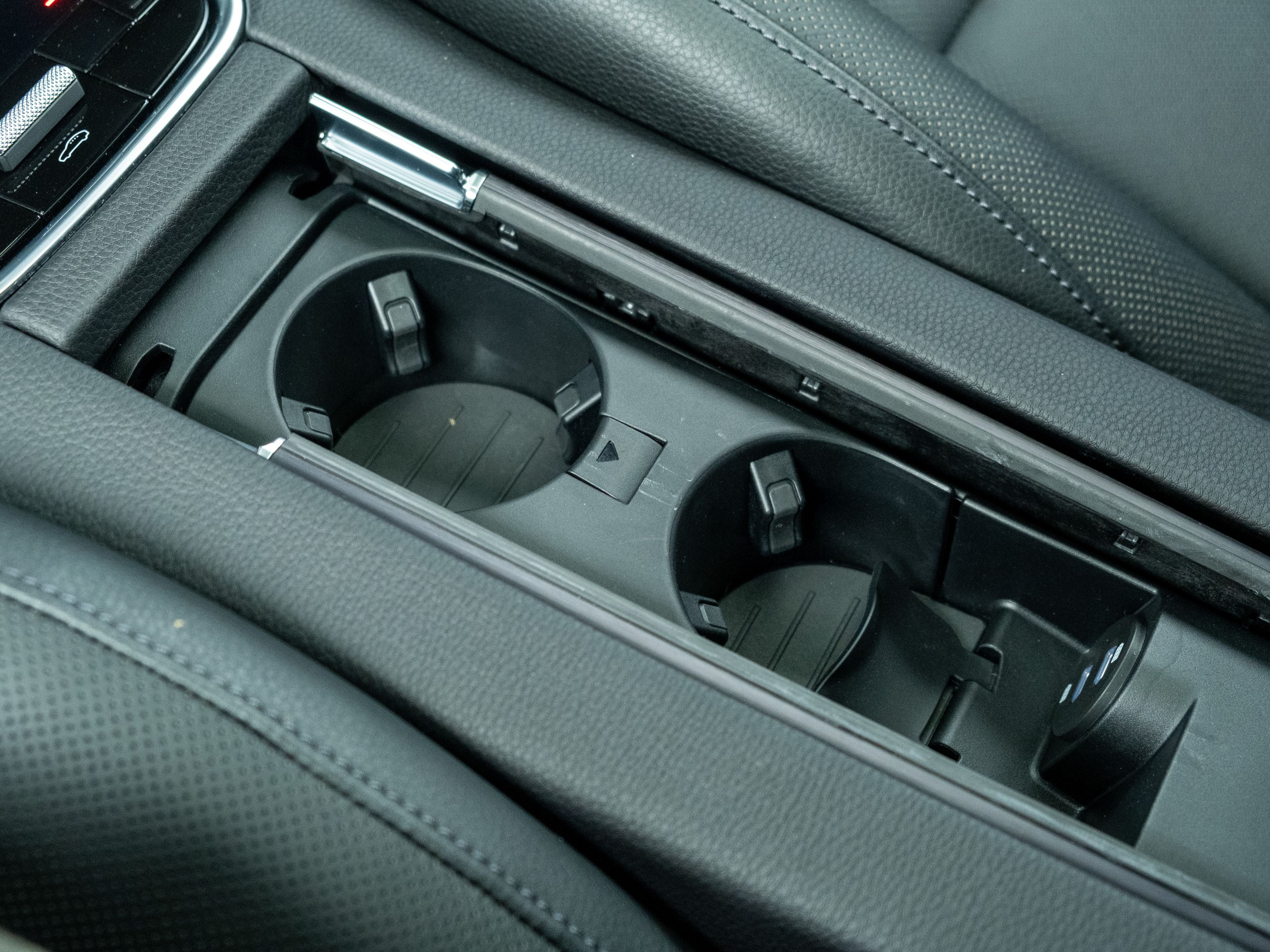 2022 Porsche Panamera 4 Platinum Edition
