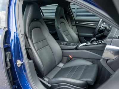 2022 Porsche Panamera 4 Platinum Edition