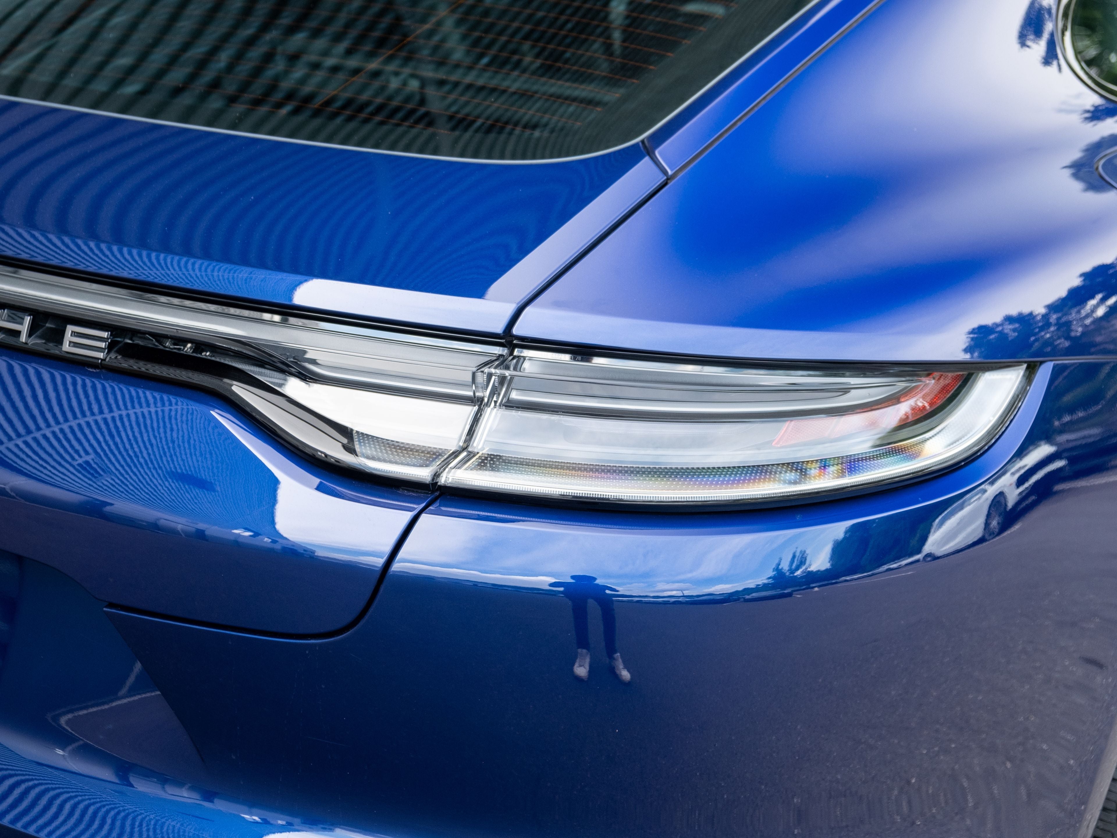 2022 Porsche Panamera 4 Platinum Edition